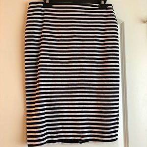 Merona size 8 pencil skirt